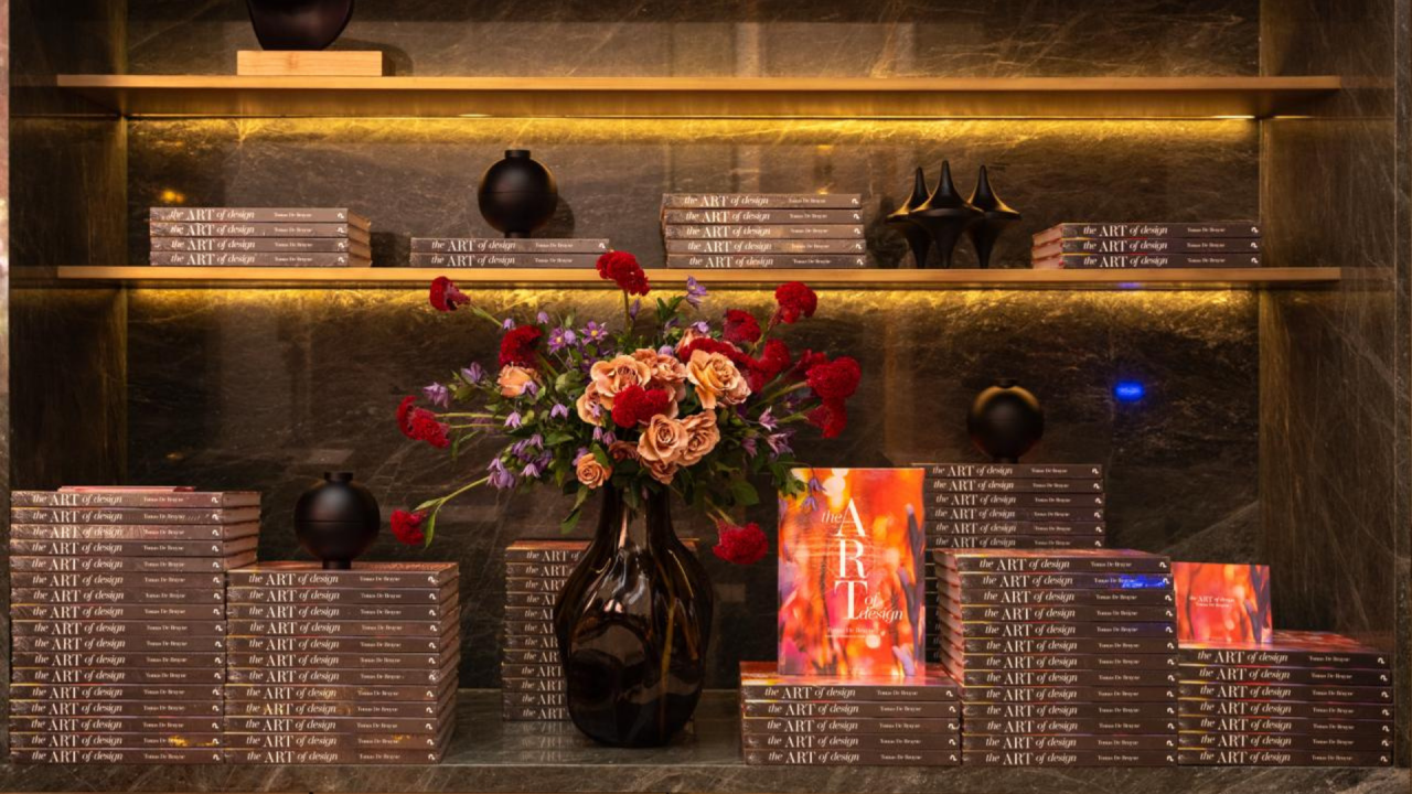 You are currently viewing Celebrating Tomas De Bruyne’s Book Launch In London