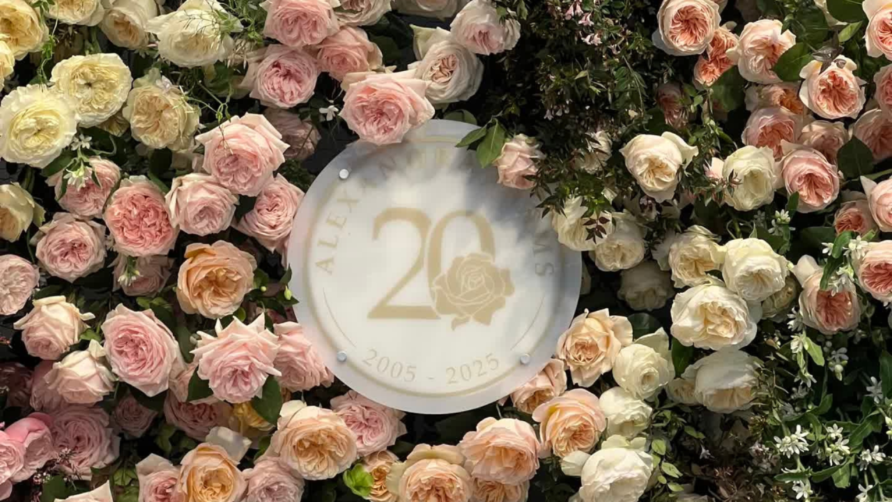 Read more about the article World Of Spray Roses Visits Alexandra Farms